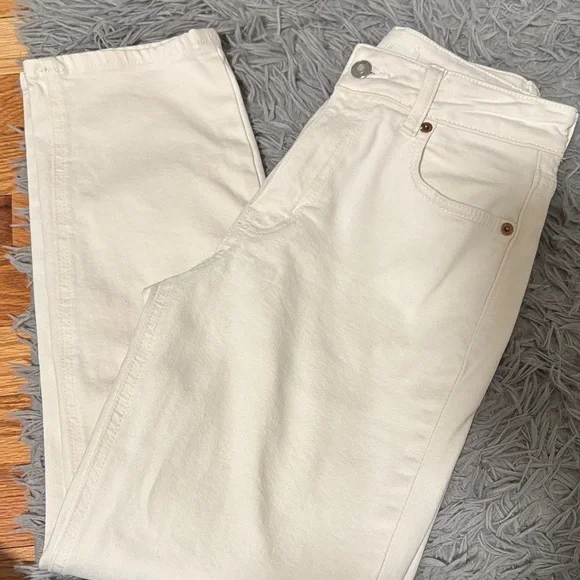 H&M Women's Straight Leg Jeans in Cream - Picture 2 of 4